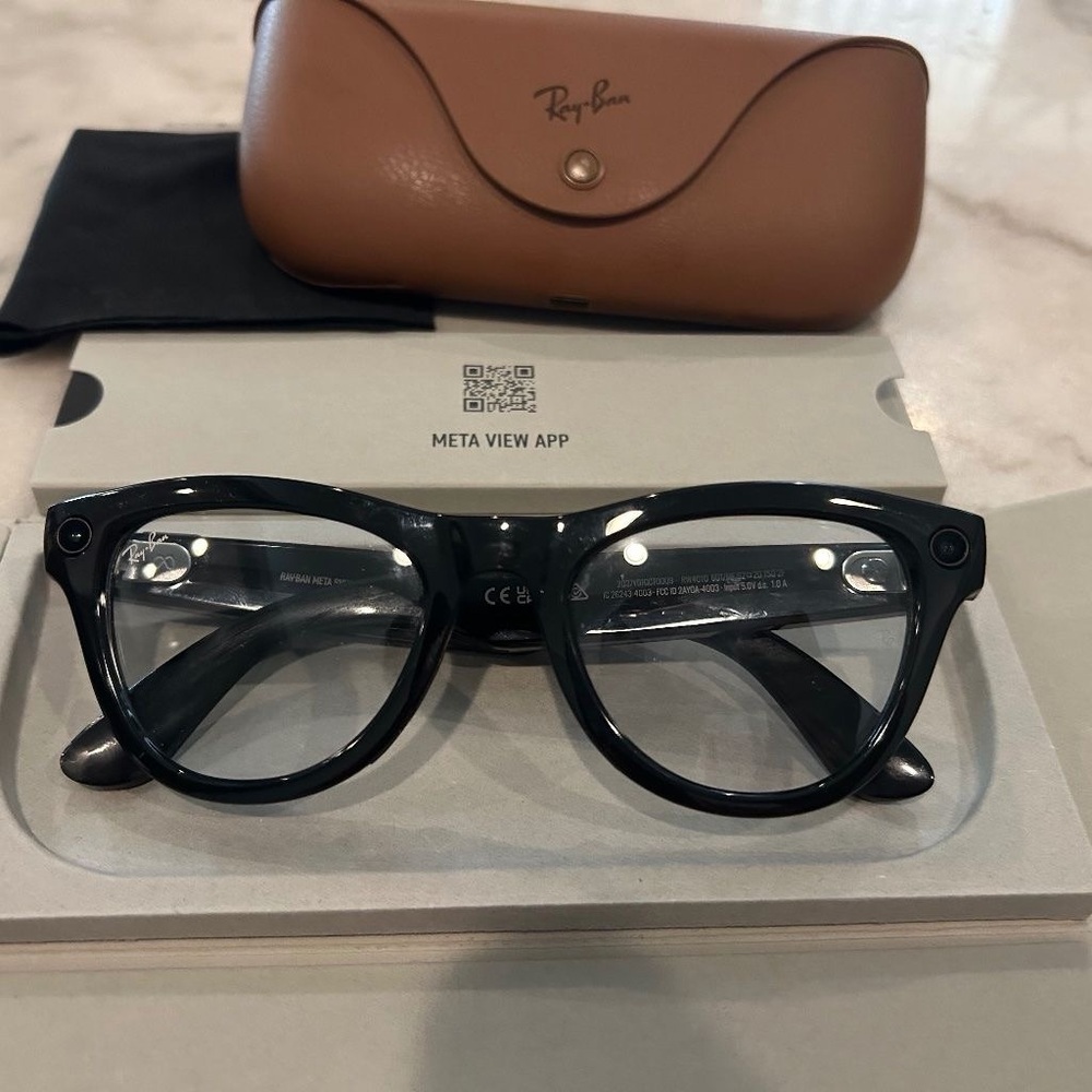 Ray-Ban Black Round Optical Glasses with Clear Lenses